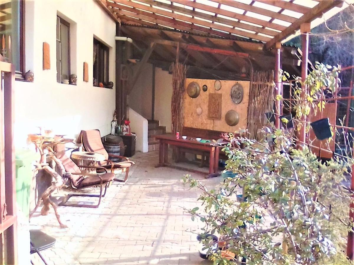 Leyla Guesthouse Castel Брашов Экстерьер фото